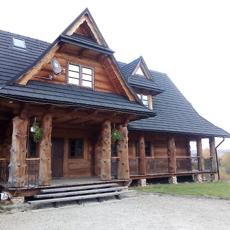 Chochlik Hotel Ustrzyki Dolne Bagian luar foto