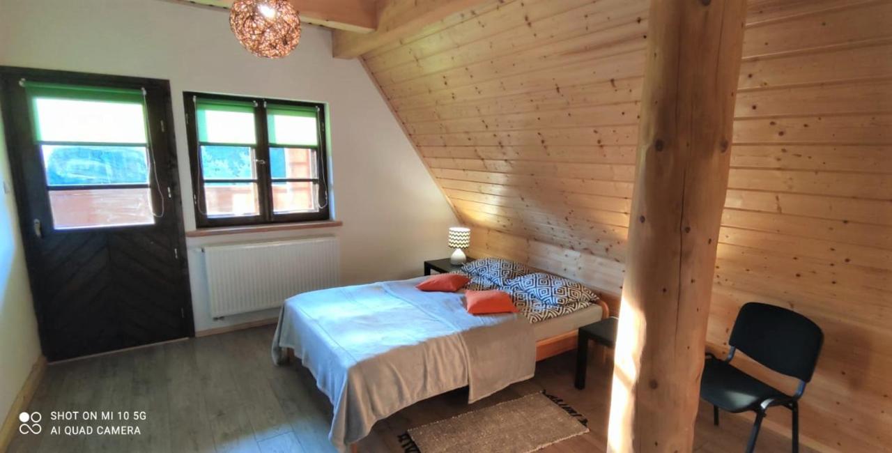 Chochlik Hotel Ustrzyki Dolne Bagian luar foto