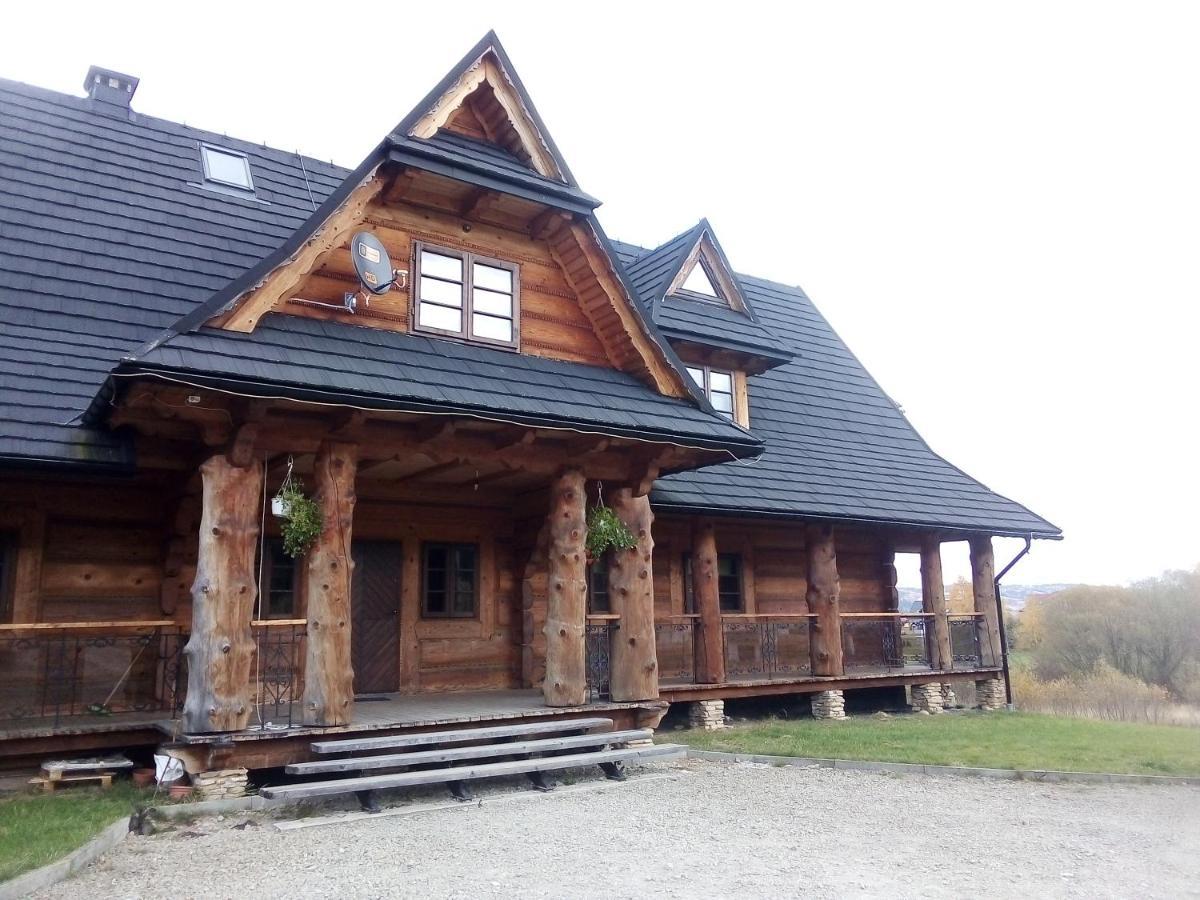 Chochlik Hotel Ustrzyki Dolne Bagian luar foto