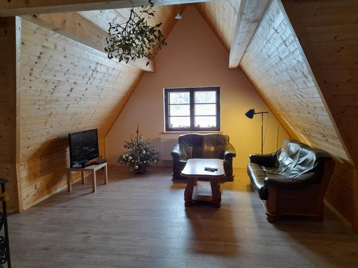 Chochlik Hotel Ustrzyki Dolne Bagian luar foto