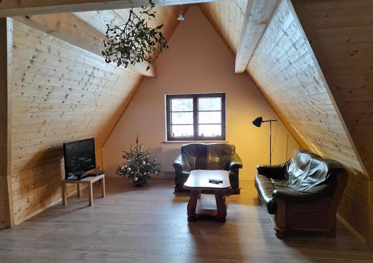 Chochlik Hotel Ustrzyki Dolne Bagian luar foto