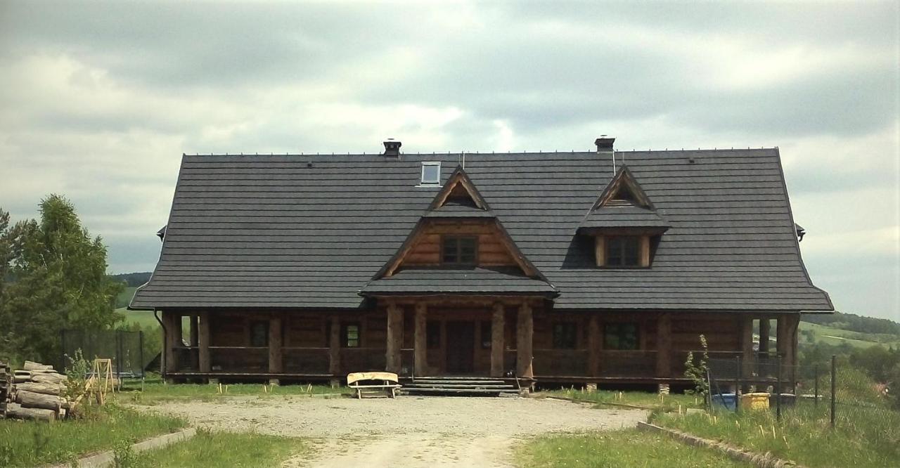 Chochlik Hotel Ustrzyki Dolne Bagian luar foto